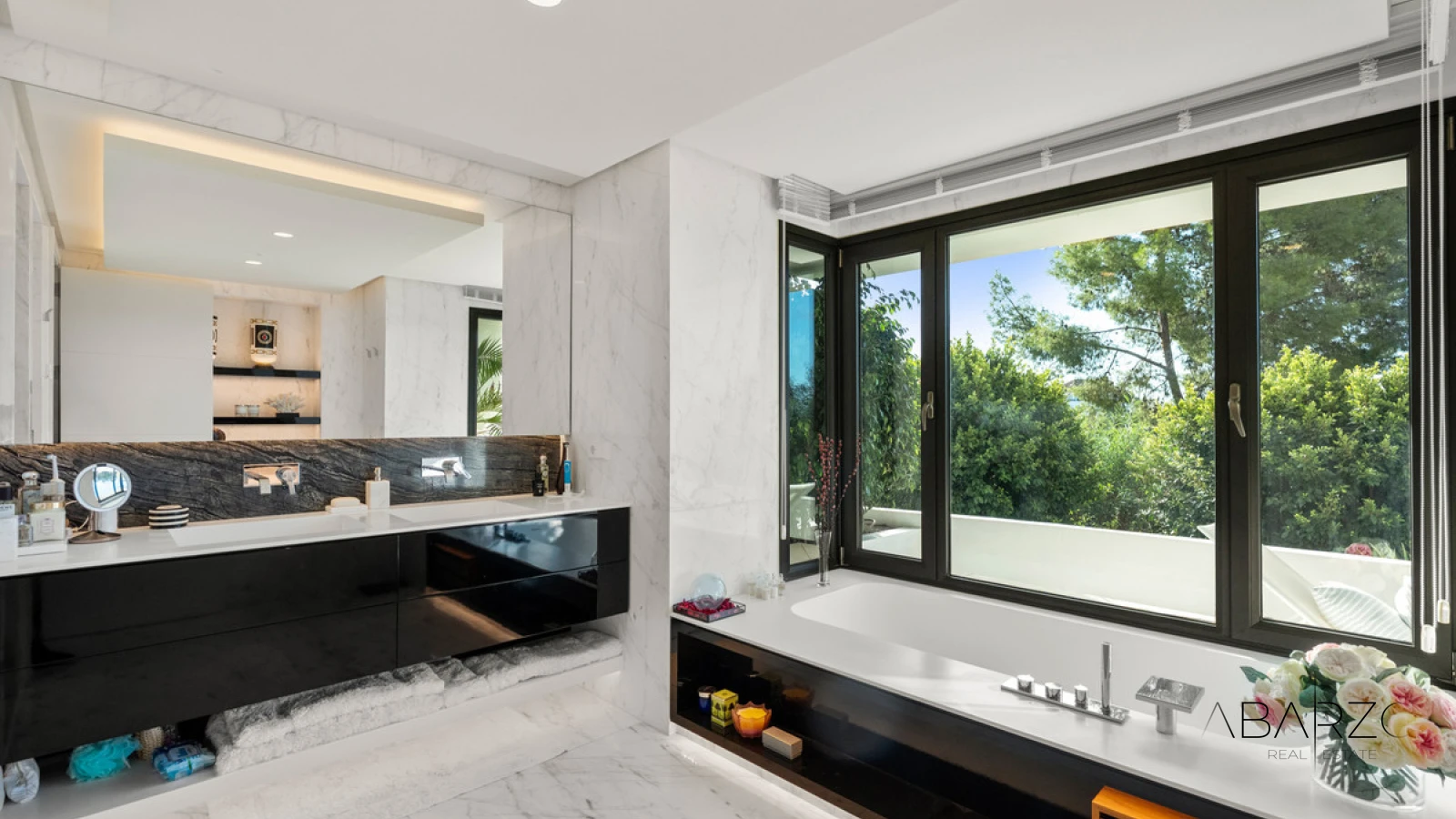 Luxury Semi-Detached Villa with Sea Views in Las Lomas de Magna Marbella — interior, Golden Mile, Marbella (16 of 49)