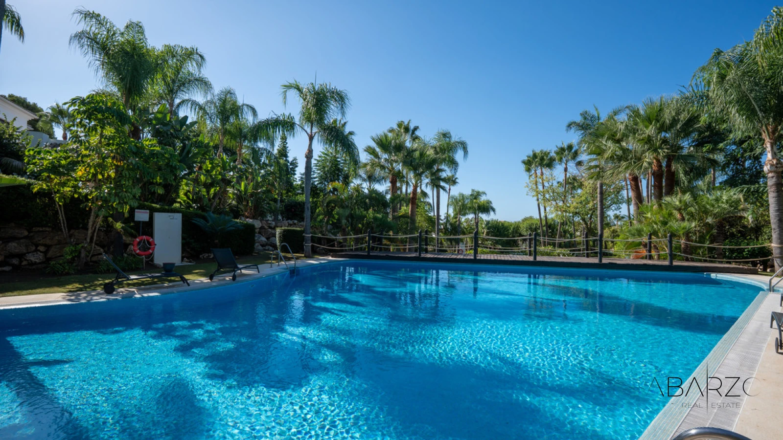 Luxury Semi-Detached Villa with Sea Views in Las Lomas de Magna Marbella — interior, Golden Mile, Marbella (46 of 49)