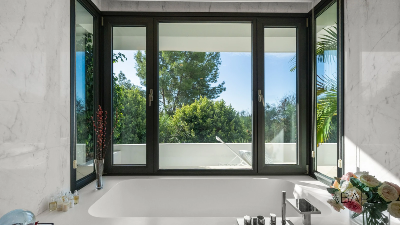 Luxury Semi-Detached Villa with Sea Views in Las Lomas de Magna Marbella — interior, Golden Mile, Marbella (21 of 49)