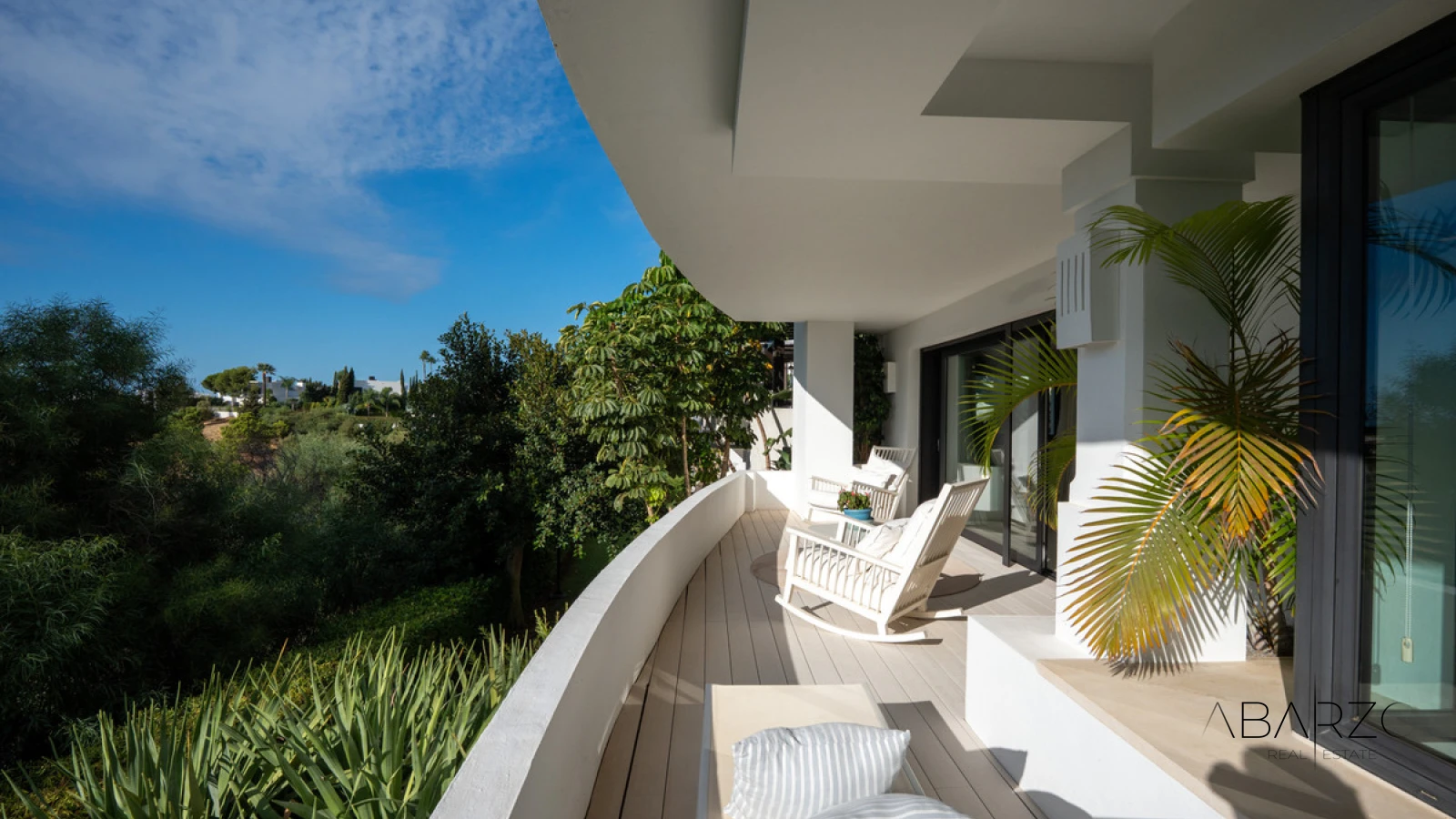 Luxury Semi-Detached Villa with Sea Views in Las Lomas de Magna Marbella — interior, Golden Mile, Marbella (35 of 49)