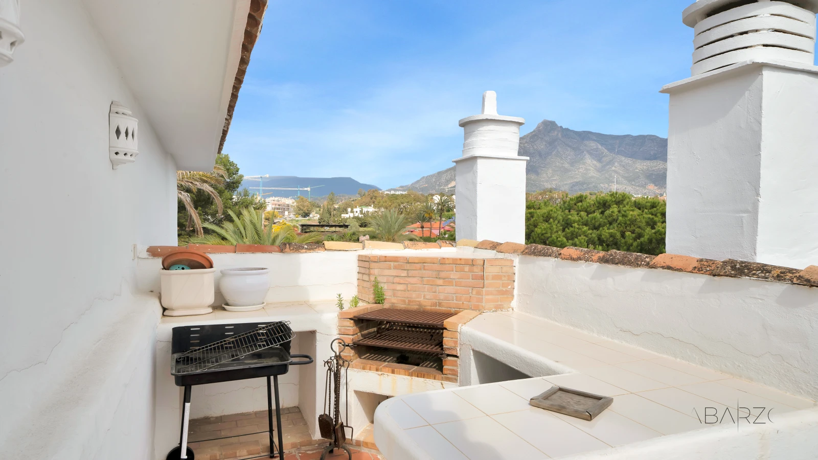 One of a kind First Line Beach Penthouse Golden Mile, Panoramic Sea and Concha Views — interior, Golden Mile, Marbella (45 of 46)