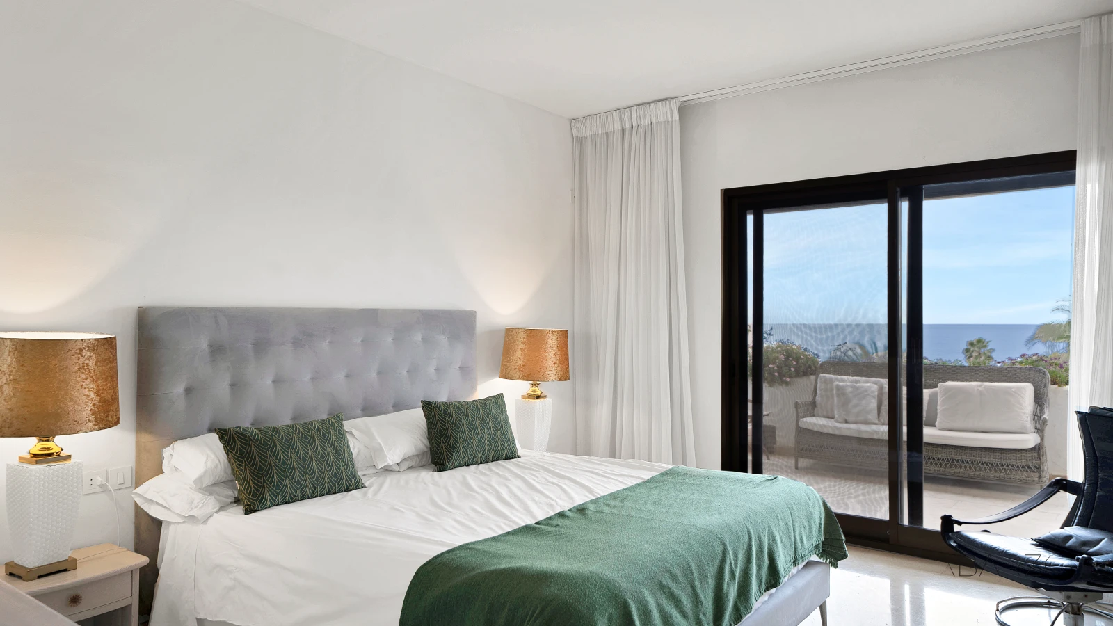 One of a kind First Line Beach Penthouse Golden Mile, Panoramic Sea and Concha Views — interior, Golden Mile, Marbella (37 of 46)