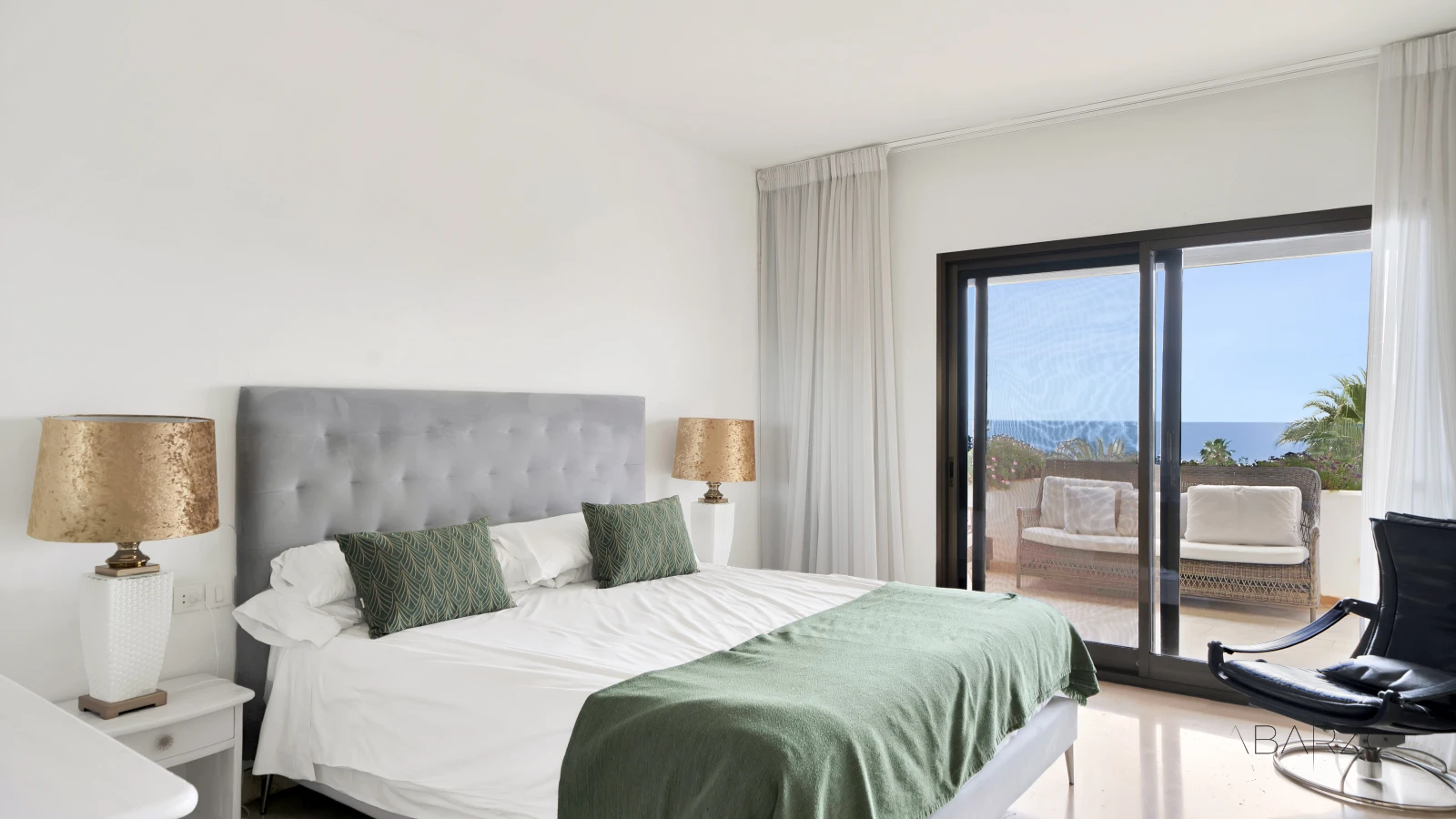 One of a kind First Line Beach Penthouse Golden Mile, Panoramic Sea and Concha Views — interior, Golden Mile, Marbella (33 of 46)