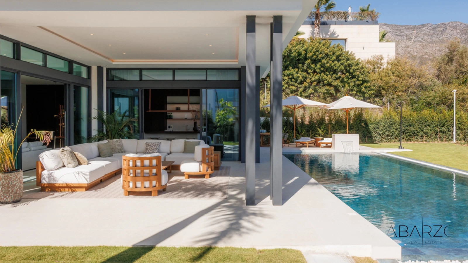 Luxurious Villa in Marbella Golden Mile with Heated Pool and Smart Home — interior, Golden Mile, Marbella (22 of 26)