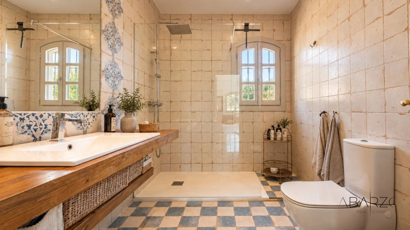 Villa renovada en un barrio seguro de Marbella cerca de la playa y el casco antiguo — interior, Marbella Centro, Marbella (13 of 28)