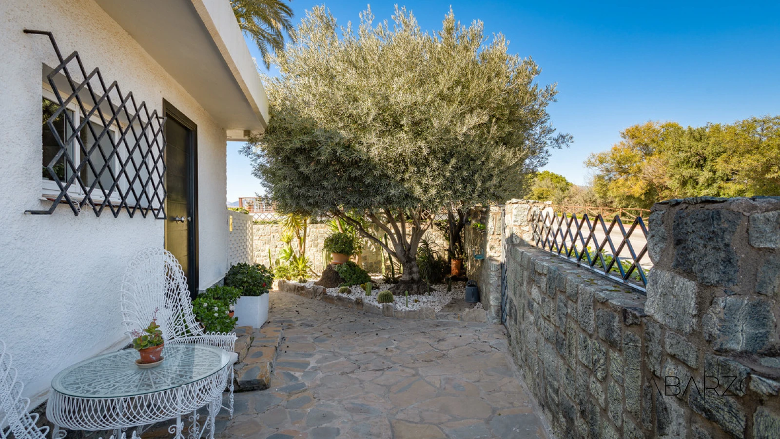 Villa with panoramic sea views in Nueva Andalucia near amenities — interior, Nueva Andalucía, Marbella (26 of 37)