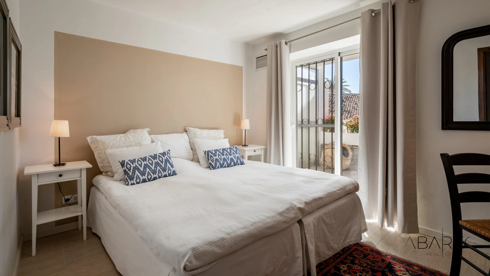 Villa with panoramic sea views in Nueva Andalucia near amenities — interior, Nueva Andalucía, Marbella (14 of 37)