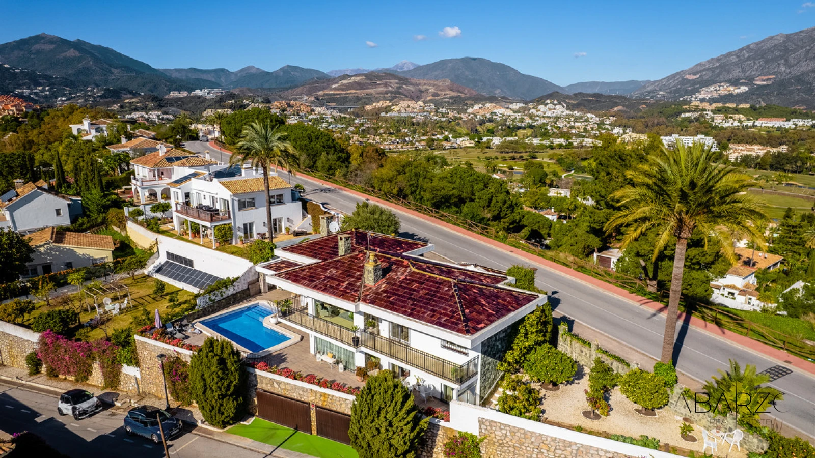 Villa with panoramic sea views in Nueva Andalucia near amenities — interior, Nueva Andalucía, Marbella (33 of 37)