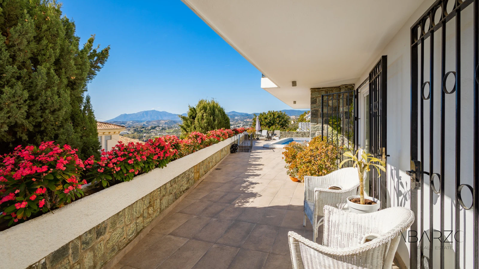 Villa with panoramic sea views in Nueva Andalucia near amenities — interior, Nueva Andalucía, Marbella (24 of 37)