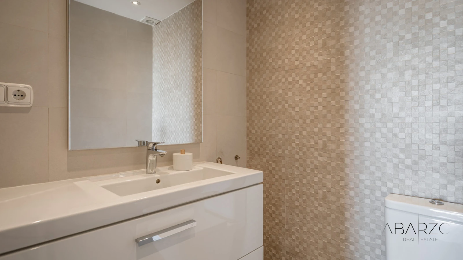 Villa with panoramic sea views in Nueva Andalucia near amenities — interior, Nueva Andalucía, Marbella (16 of 37)
