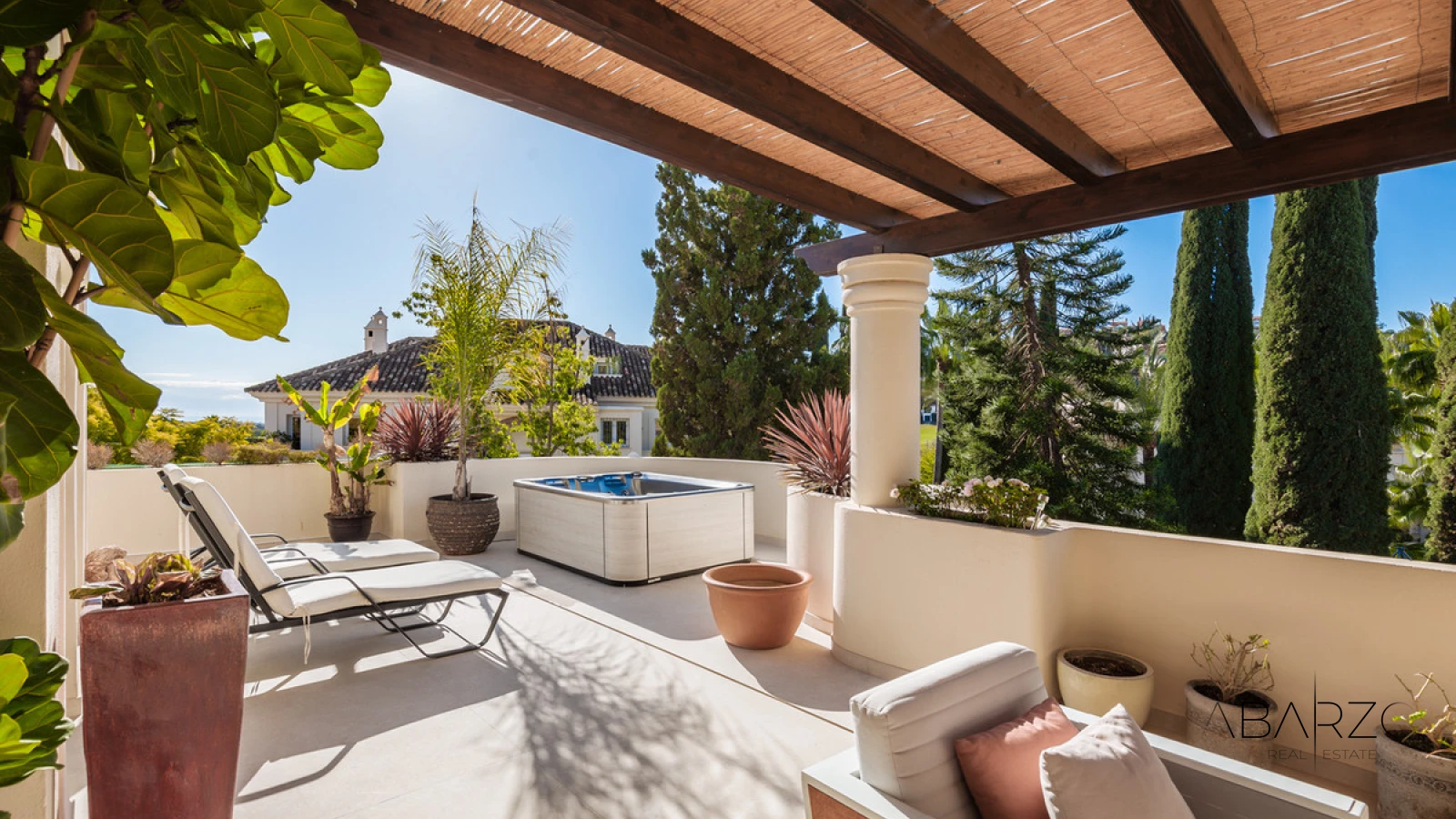 Exceptional Southwest-Facing Duplex Penthouse in Nueva Andalucía with Panoramic Garden Views — interior, Nueva Andalucía, Marbella (26 of 45)
