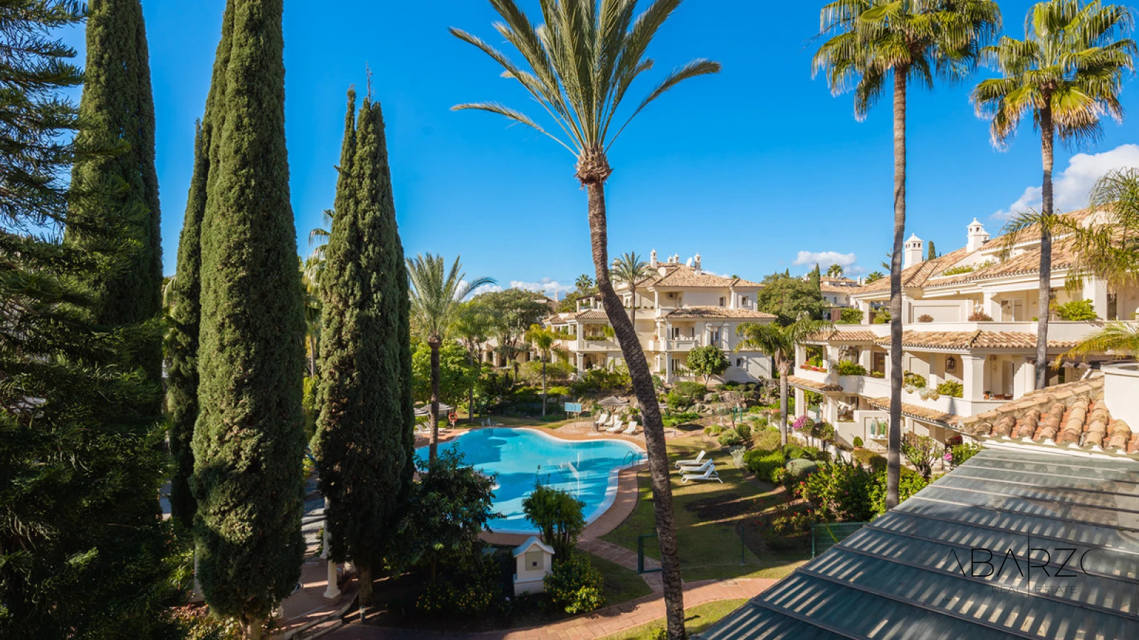 Exceptional Southwest-Facing Duplex Penthouse in Nueva Andalucía with Panoramic Garden Views — interior, Nueva Andalucía, Marbella (31 of 45)