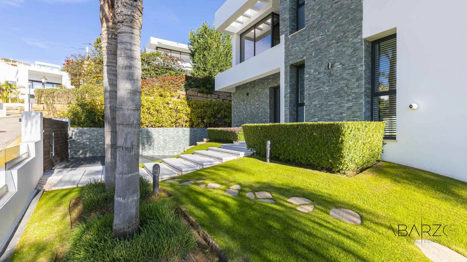 Luxury Villa in Mirador del Paraíso with Heated Pool and Panoramic Views — interior, New Golden Mile, Estepona (26 of 49)