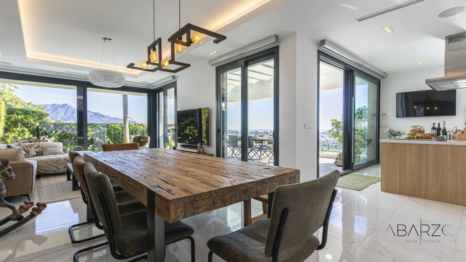 Luxury Villa in Mirador del Paraíso with Heated Pool and Panoramic Views — interior, New Golden Mile, Estepona (16 of 49)