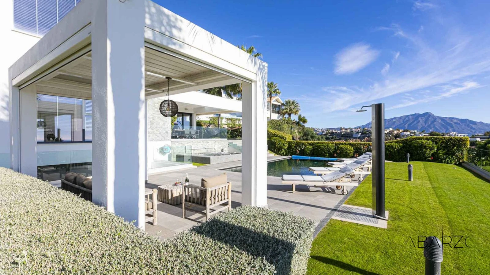 Luxury Villa in Mirador del Paraíso with Heated Pool and Panoramic Views — interior, New Golden Mile, Estepona (23 of 49)