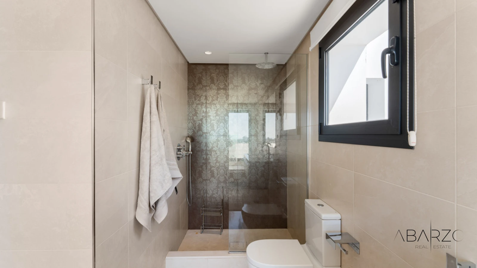 Contemporary villa for sale in Benahavís with panoramic golf and sea views — interior, La Reserva de Alcuzcuz, Benahavís (18 of 49)