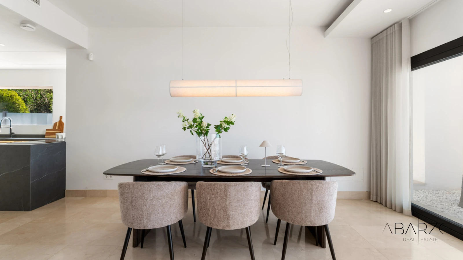 Contemporary villa for sale in Benahavís with panoramic golf and sea views — interior, La Reserva de Alcuzcuz, Benahavís (12 of 49)