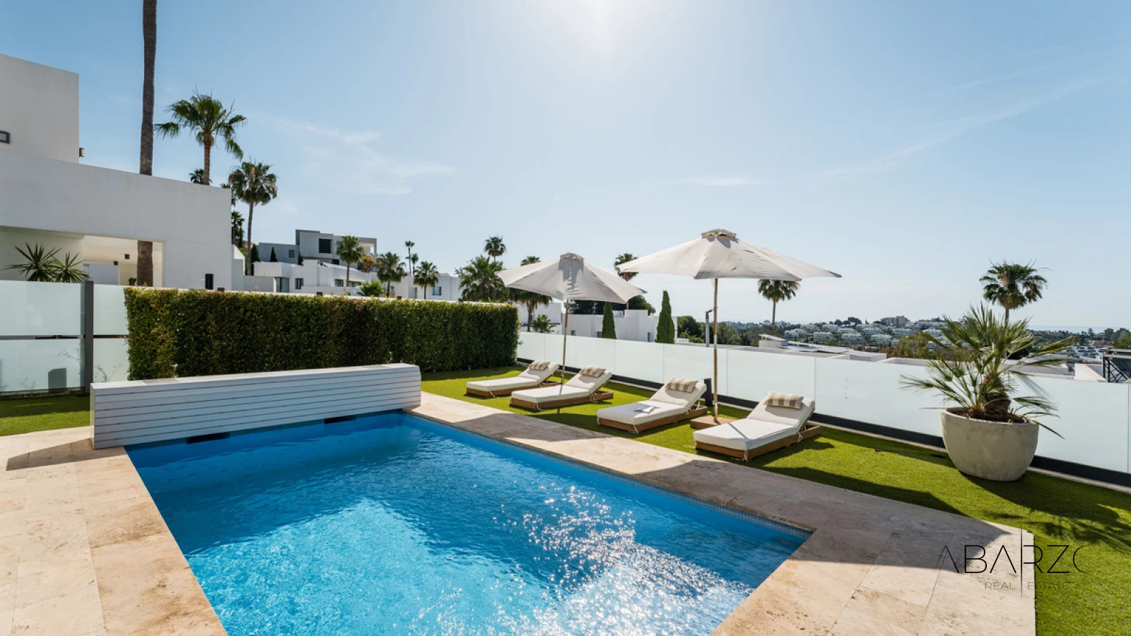 Contemporary villa for sale in Benahavís with panoramic golf and sea views — interior, La Reserva de Alcuzcuz, Benahavís (5 of 49)