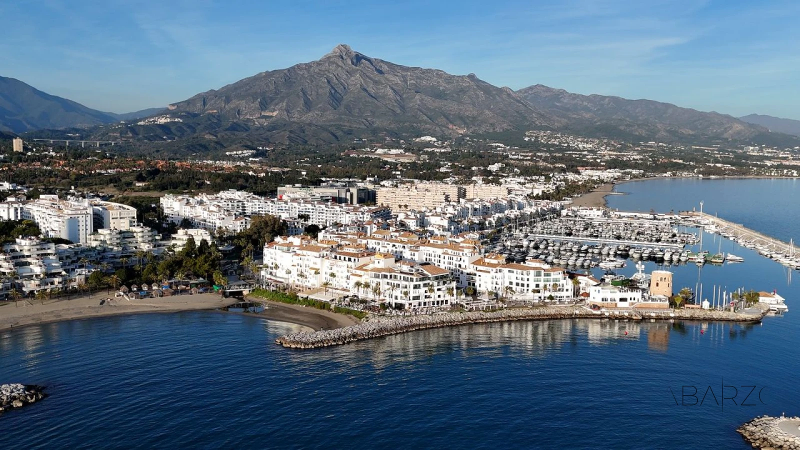 Solar urbano Off-Market en ubicación privilegiada en Puerto Banús — luxury property for sale in Puerto Banús, Marbella
