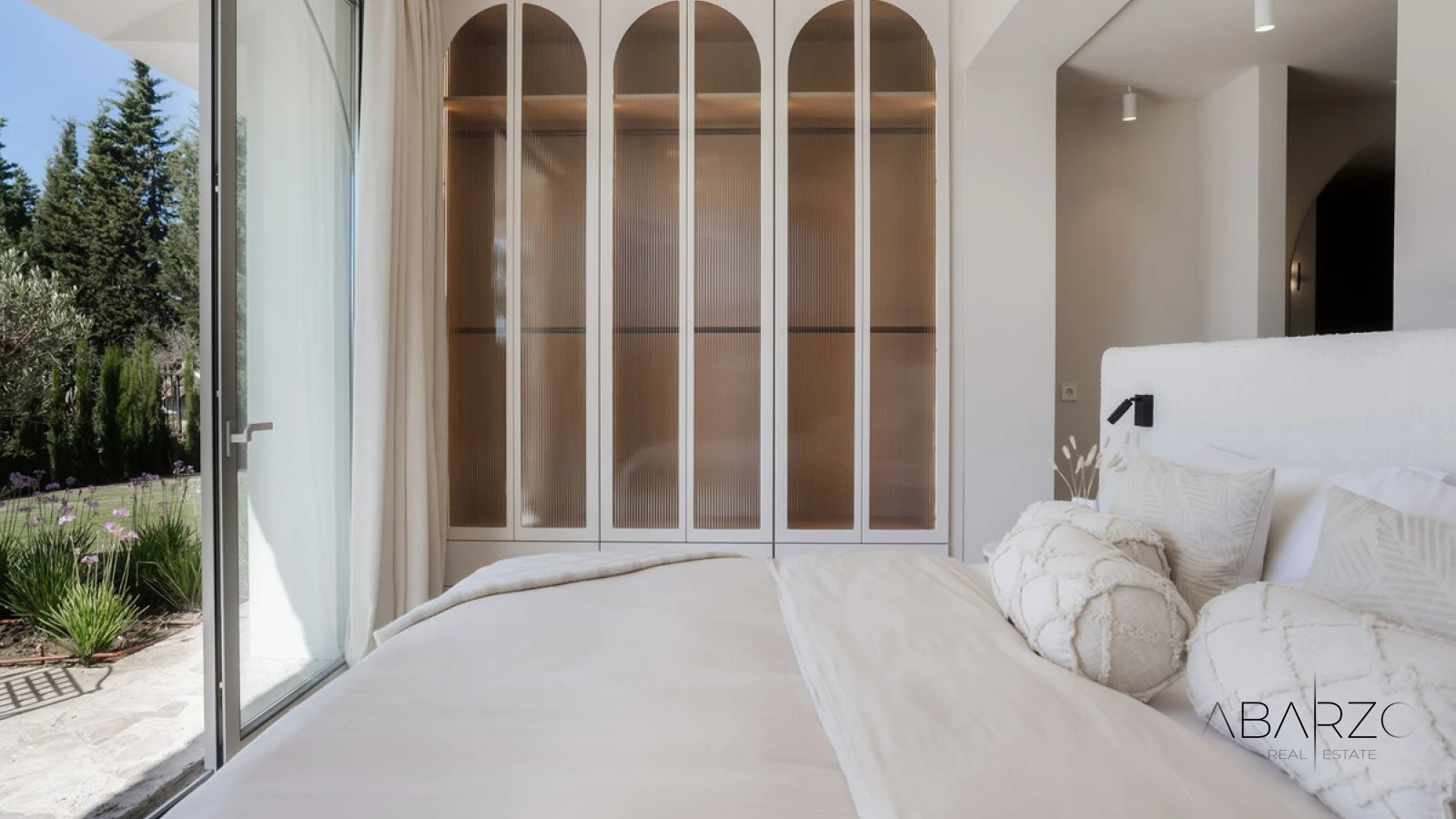 Mediterranean Villa in Nueva Andalucía with Mountain Views and Private Pool — interior, Nueva Andalucía, Marbella (16 of 41)