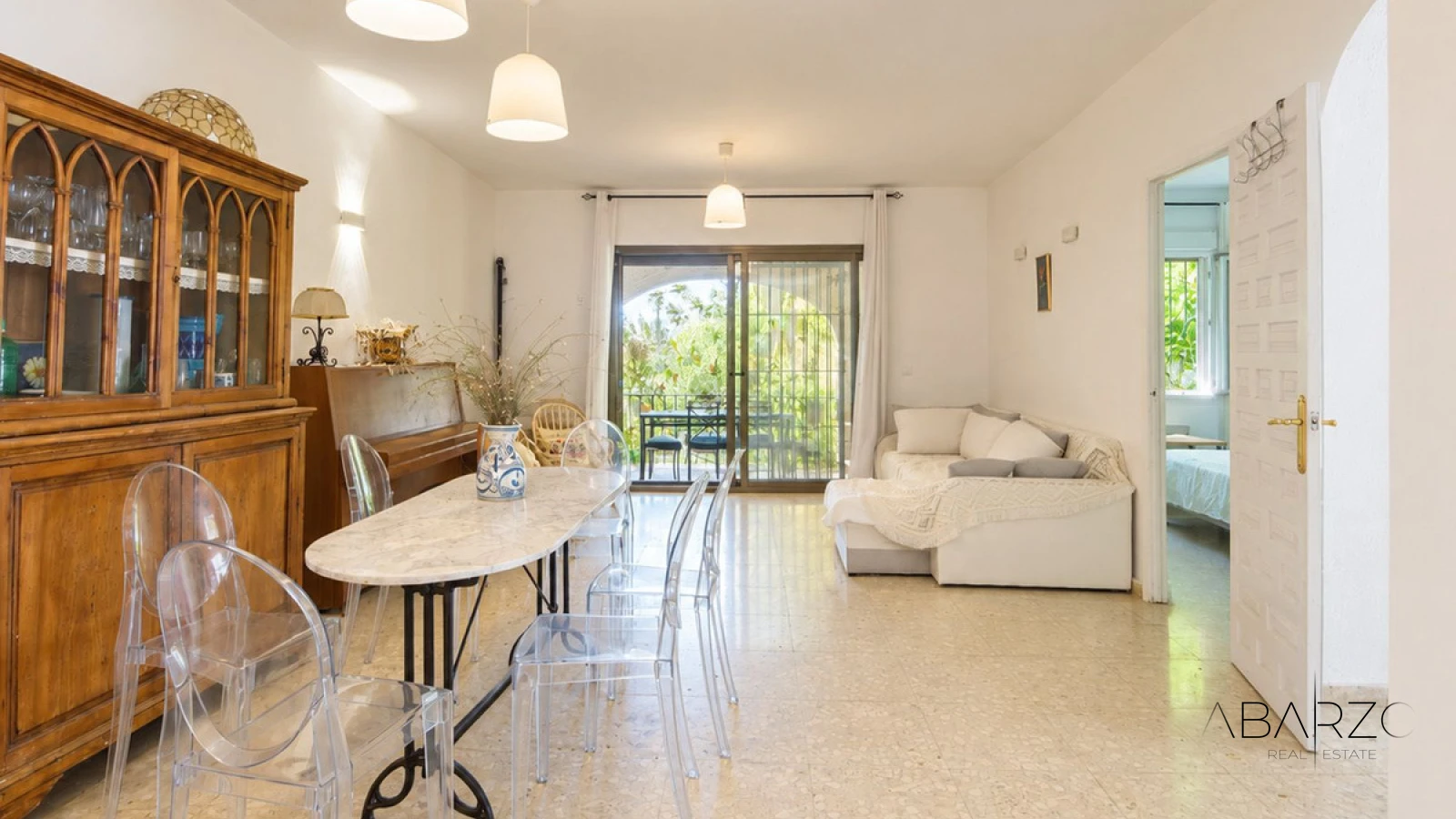 Villa independiente con vistas al mar y parcela de 680 m² en Bello Horizonte, Marbella — interior, Marbella Centro, Marbella (5 of 22)