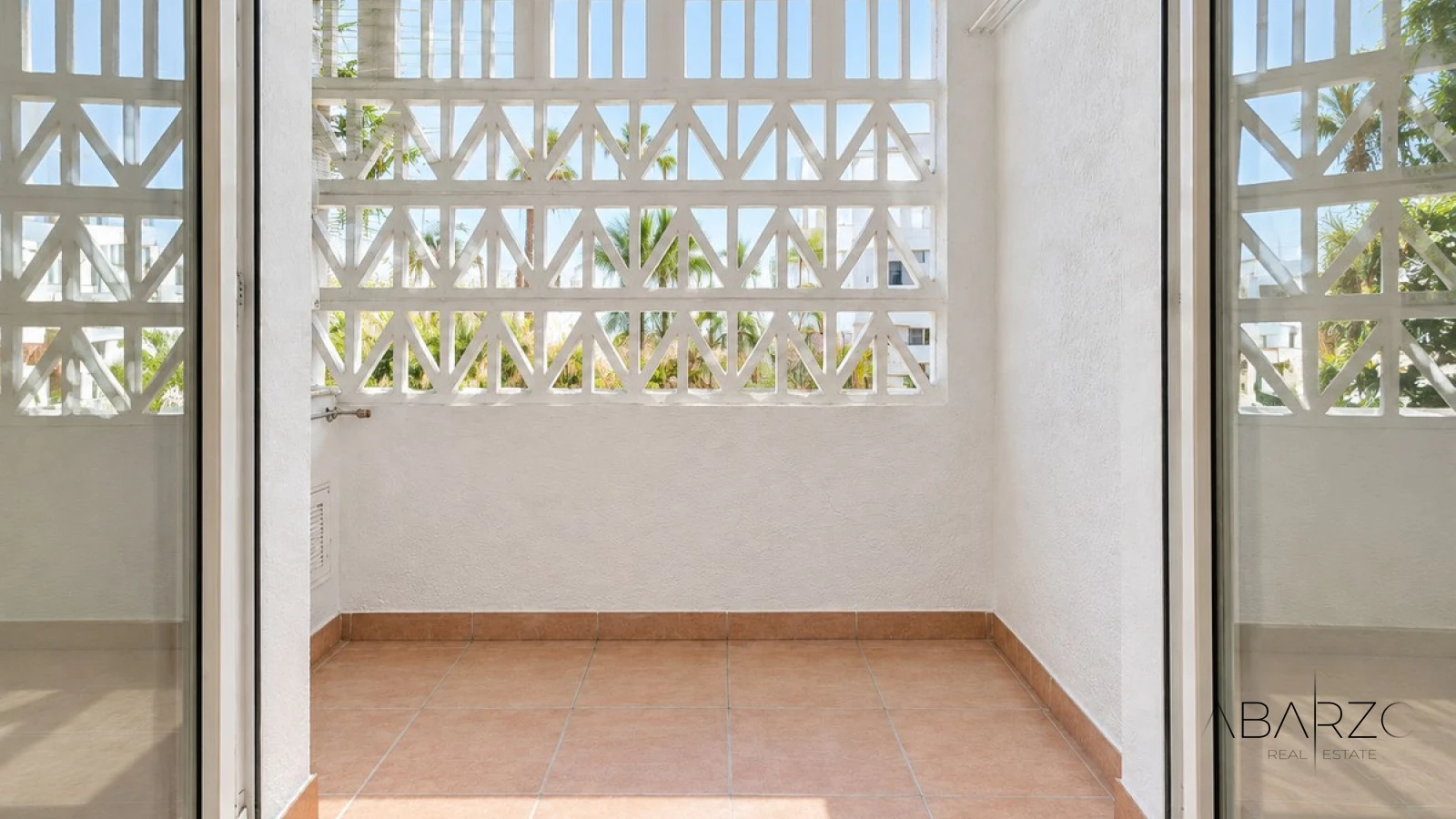 Beachfront Apartment in Las Cañas Beach, Golden Mile, Marbella — interior, Marbella Centro, Marbella (10 of 20)