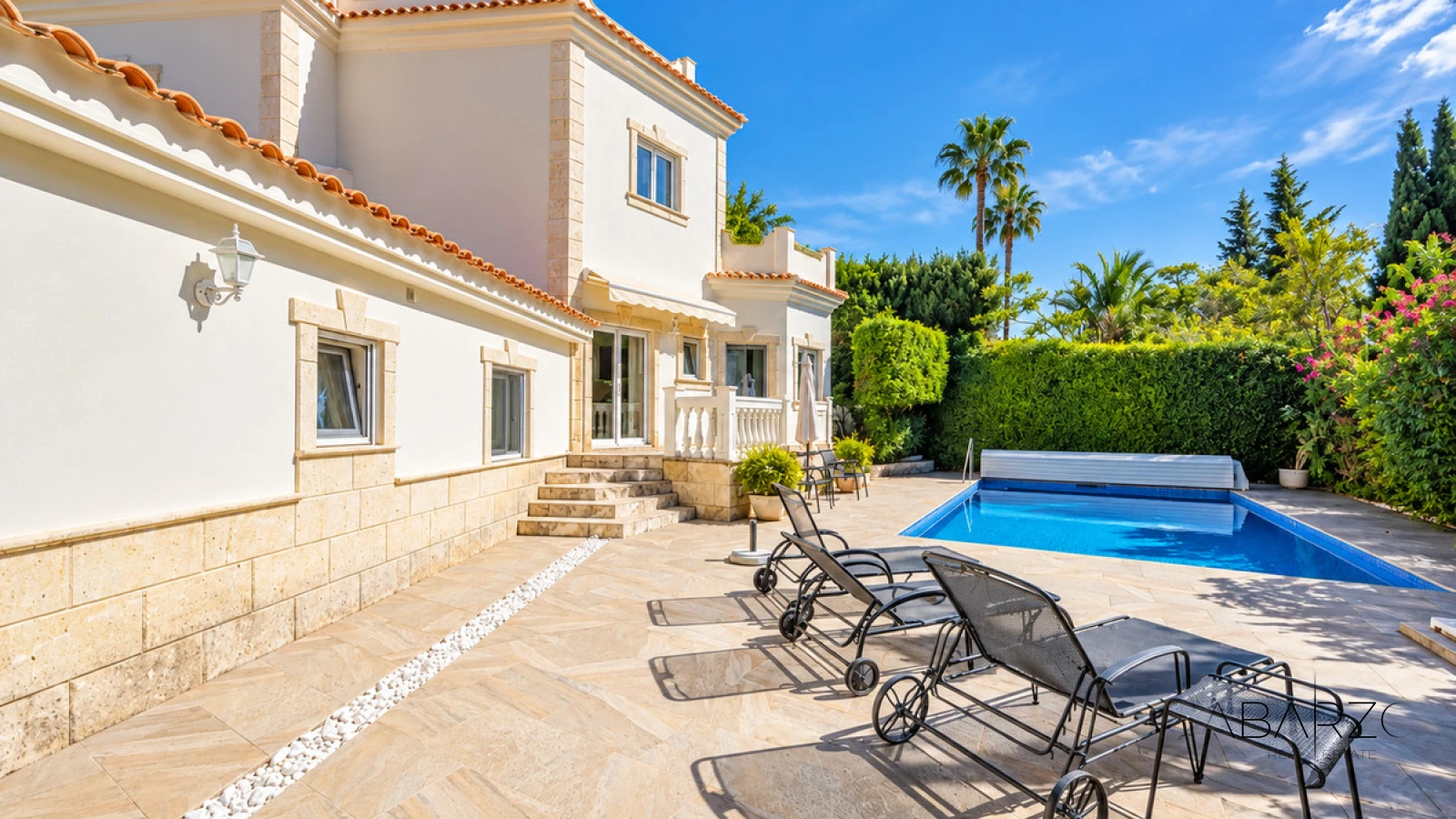 Villa de estilo italiano con vistas al mar y a La Concha en El Rosario, Marbella — interior, Marbella East, Marbella (3 of 49)