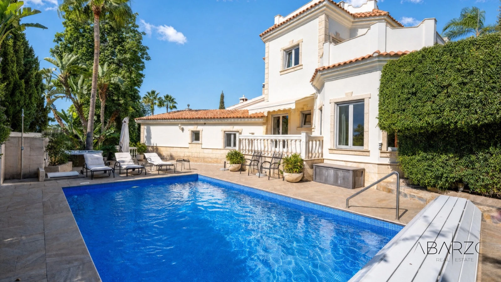 Villa de estilo italiano con vistas al mar y a La Concha en El Rosario, Marbella — interior, Marbella East, Marbella (49 of 49)