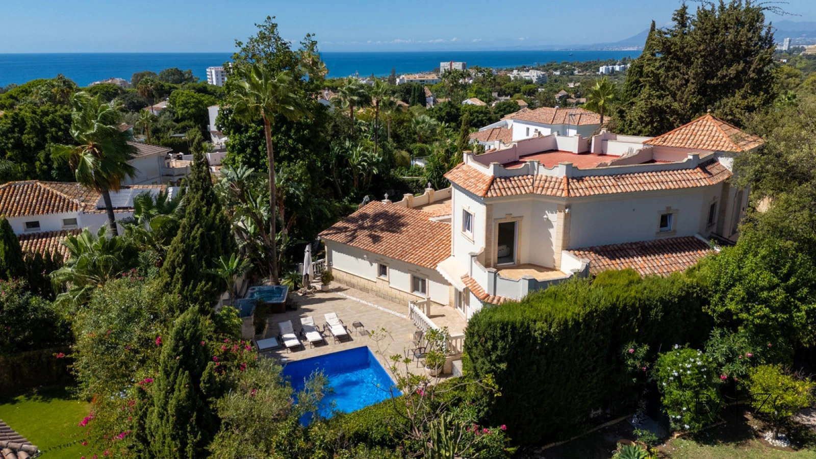 Villa de estilo italiano con vistas al mar y a La Concha en El Rosario, Marbella — interior, Marbella East, Marbella (19 of 49)