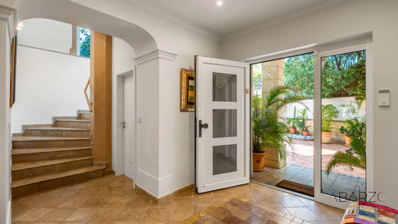 Villa de estilo italiano con vistas al mar y a La Concha en El Rosario, Marbella — interior, Marbella East, Marbella (33 of 49)