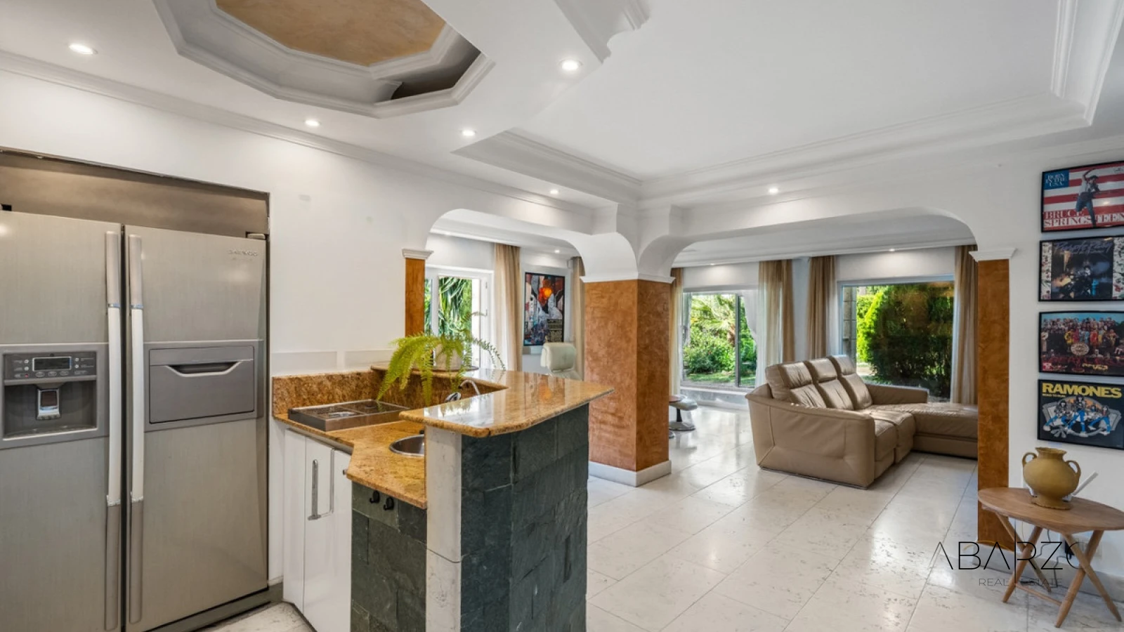 Villa de estilo italiano con vistas al mar y a La Concha en El Rosario, Marbella — interior, Marbella East, Marbella (23 of 49)