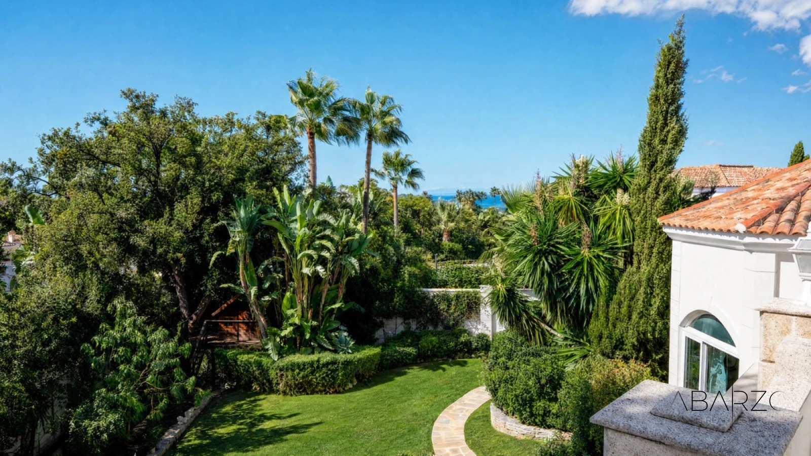 Villa de estilo italiano con vistas al mar y a La Concha en El Rosario, Marbella — interior, Marbella East, Marbella (48 of 49)