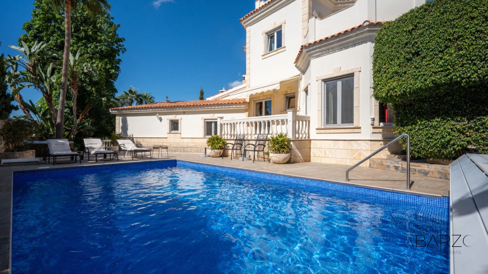 Villa de estilo italiano con vistas al mar y a La Concha en El Rosario, Marbella — interior, Marbella East, Marbella (47 of 49)