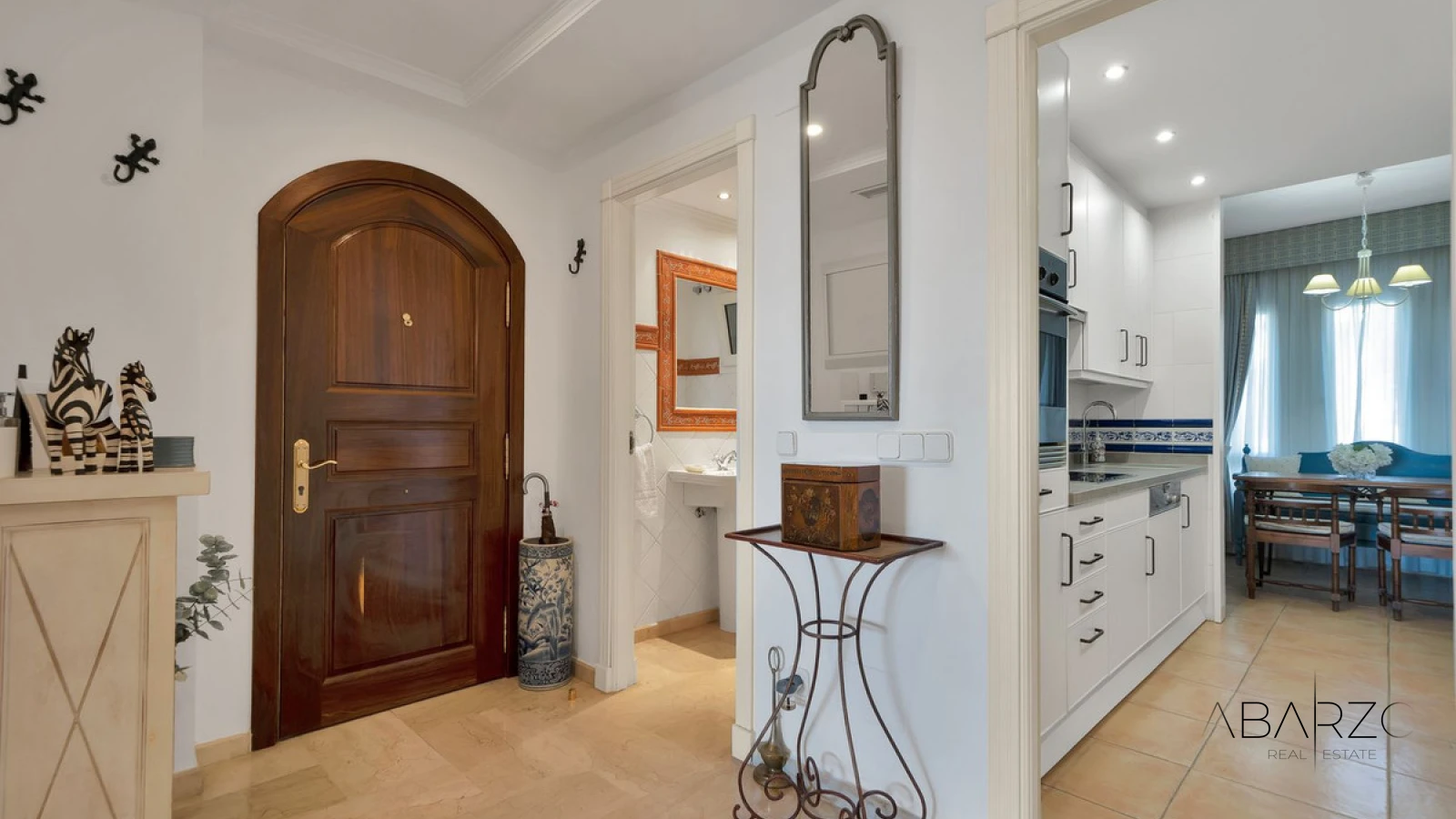 Квартира у моря с частным садом в Los Monteros Palm Beach, Марбелья — interior, Marbella East, Marbella (40 of 49)