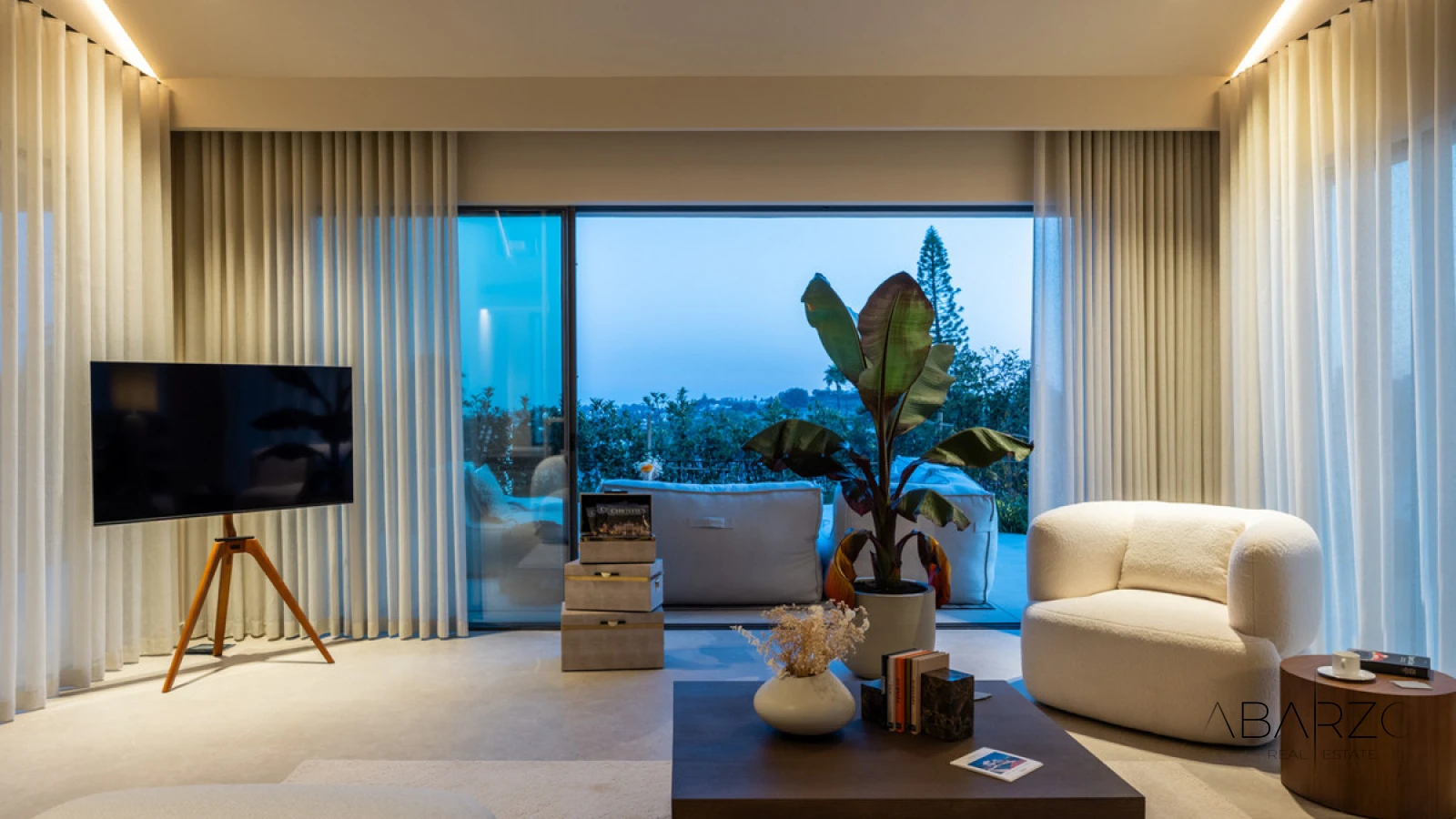 Villa in Nueva Andalucía with Golf Valley Views — interior, Nueva Andalucía, Marbella (40 of 49)