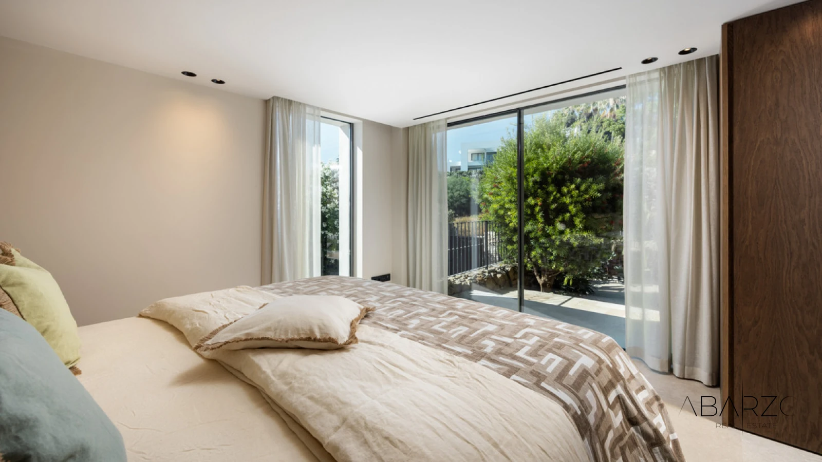 Villa in Nueva Andalucía with Golf Valley Views — interior, Nueva Andalucía, Marbella (5 of 49)