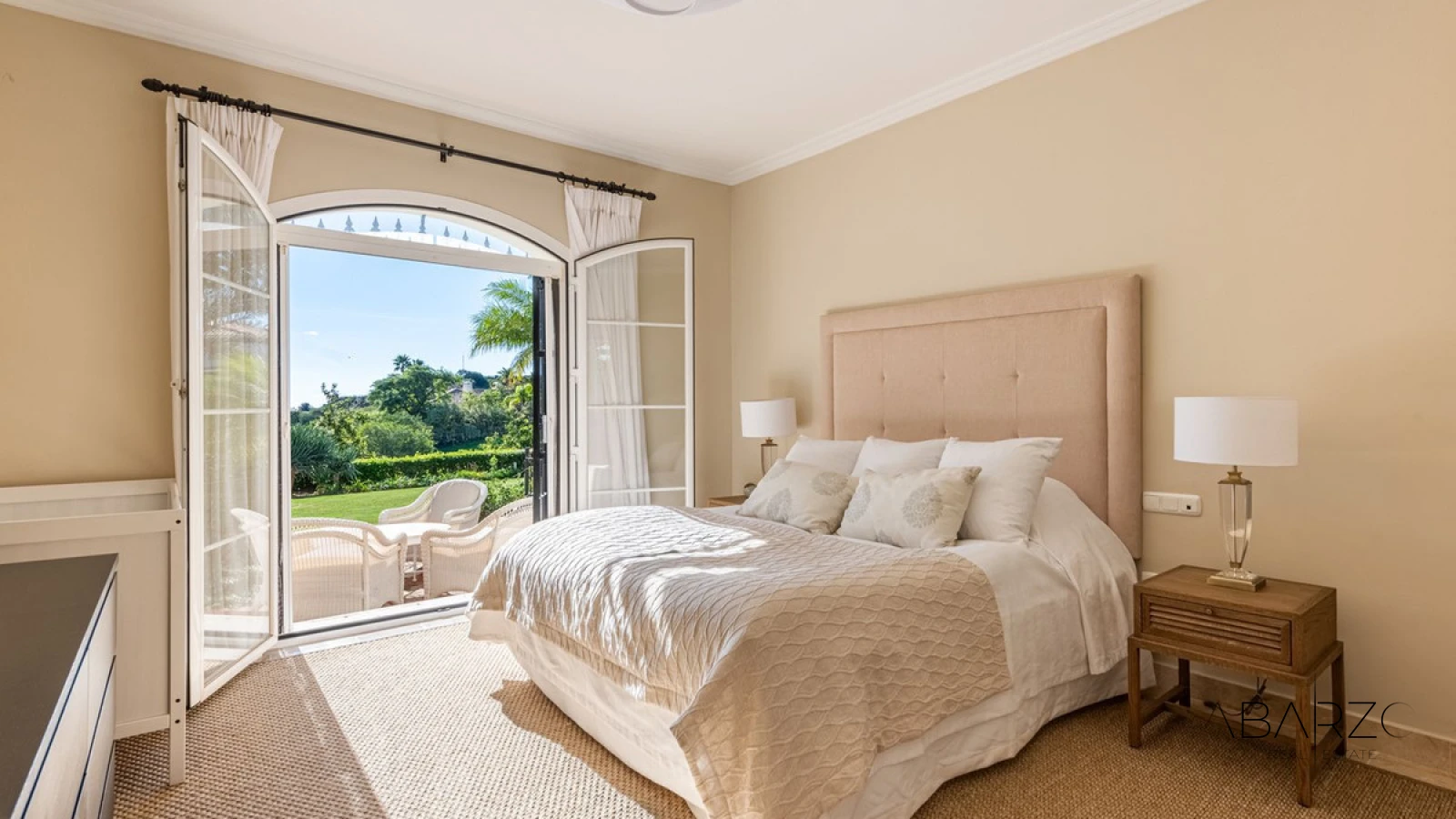 Classic Andalusian Luxury Villa in Marbella's Vega del Colorado with Sea Views — interior, La Quinta, Benahavís (19 of 49)
