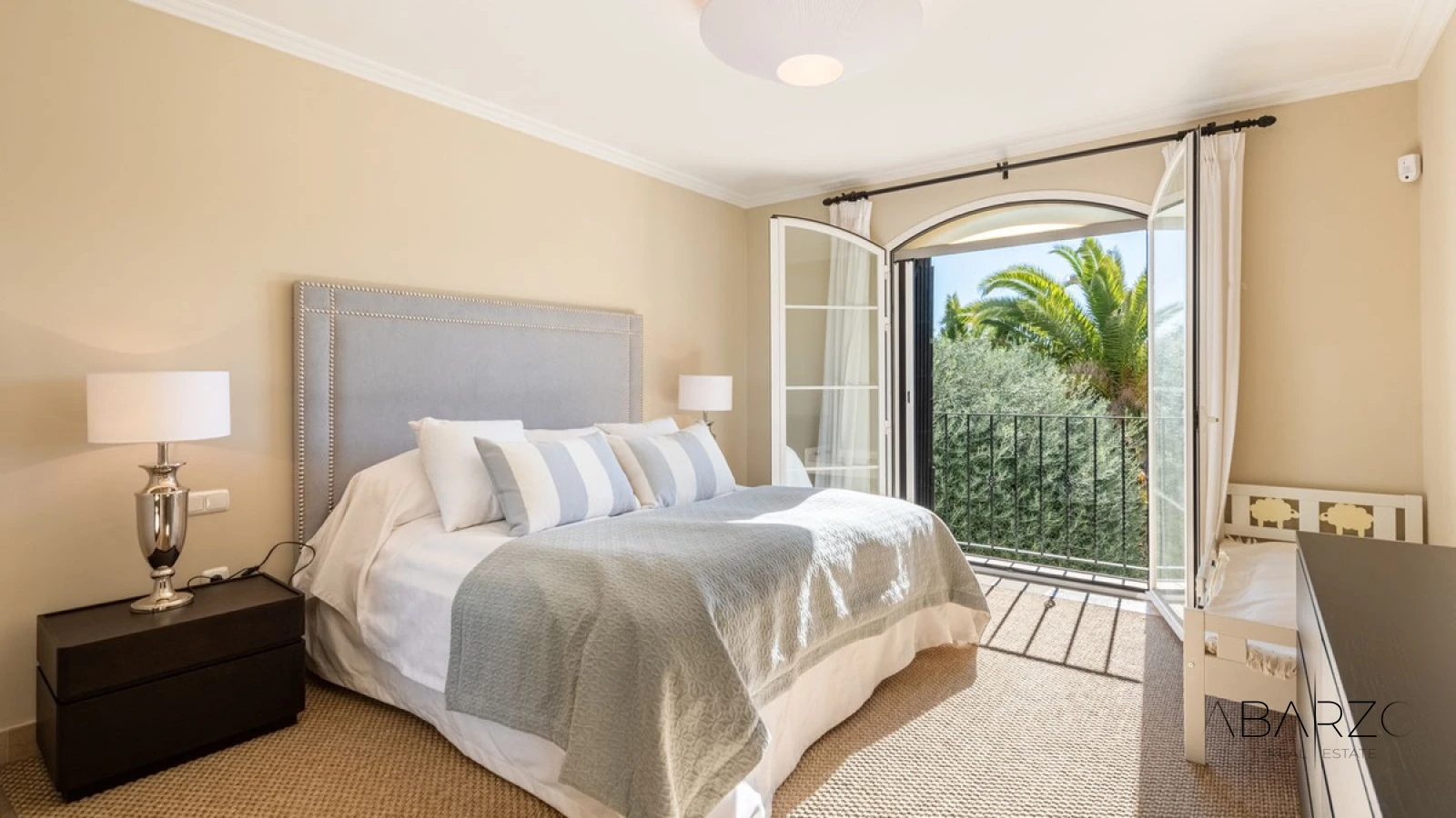 Classic Andalusian Luxury Villa in Marbella's Vega del Colorado with Sea Views — interior, La Quinta, Benahavís (18 of 49)