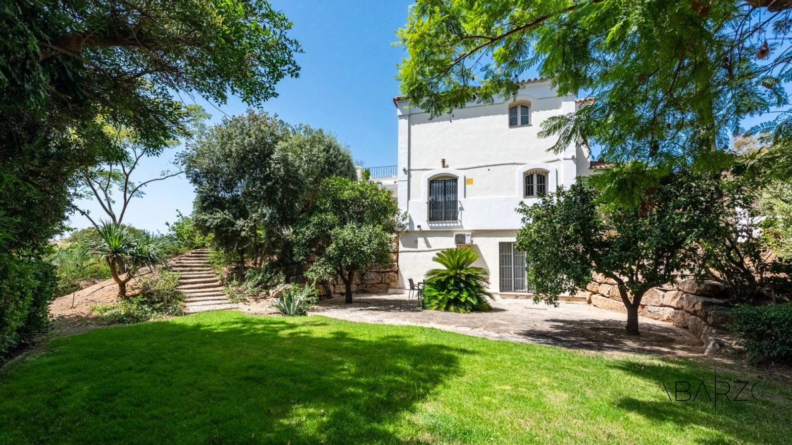 Classic Andalusian Luxury Villa in Marbella's Vega del Colorado with Sea Views — interior, La Quinta, Benahavís (49 of 49)