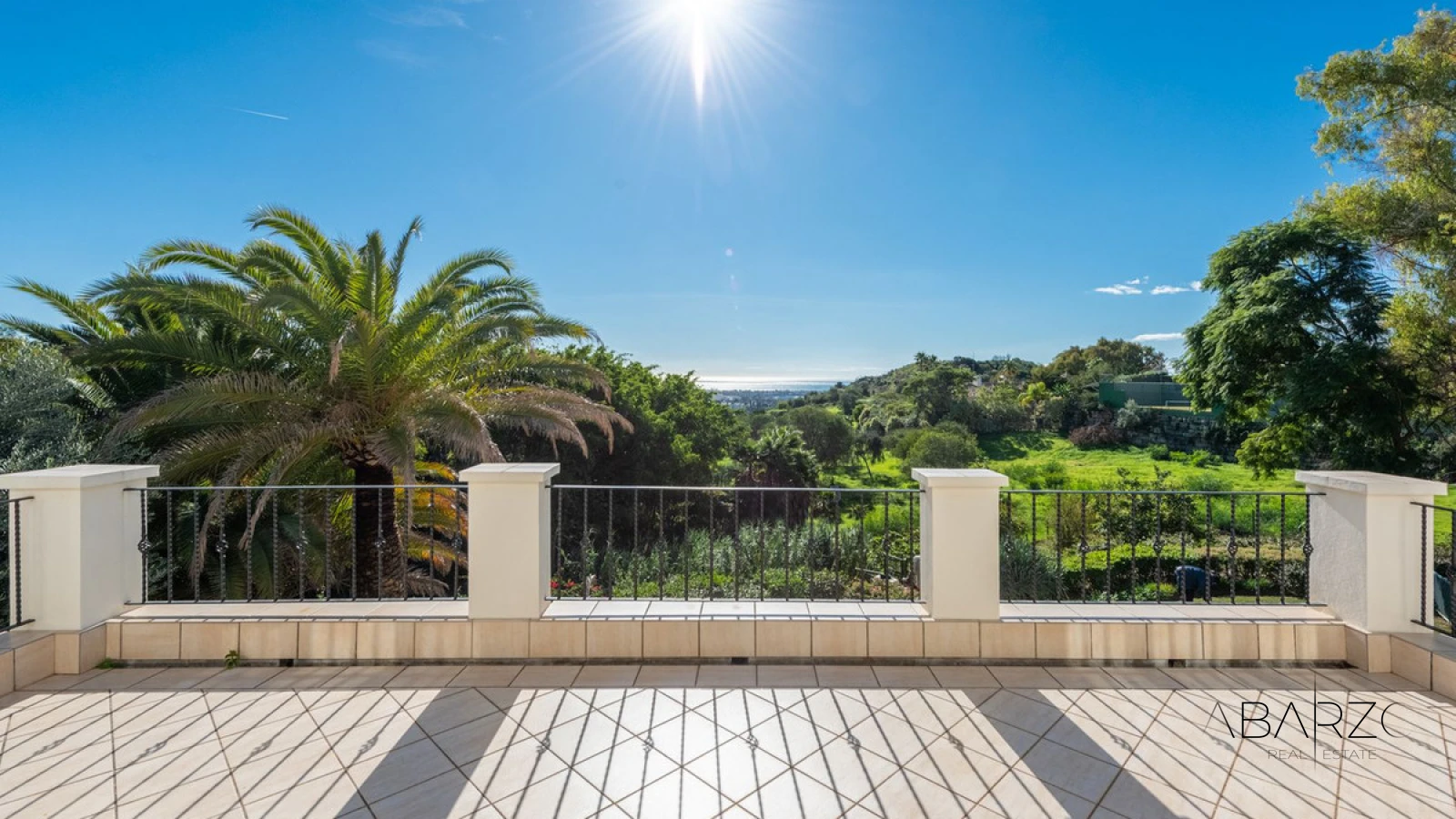 Classic Andalusian Luxury Villa in Marbella's Vega del Colorado with Sea Views — interior, La Quinta, Benahavís (17 of 49)