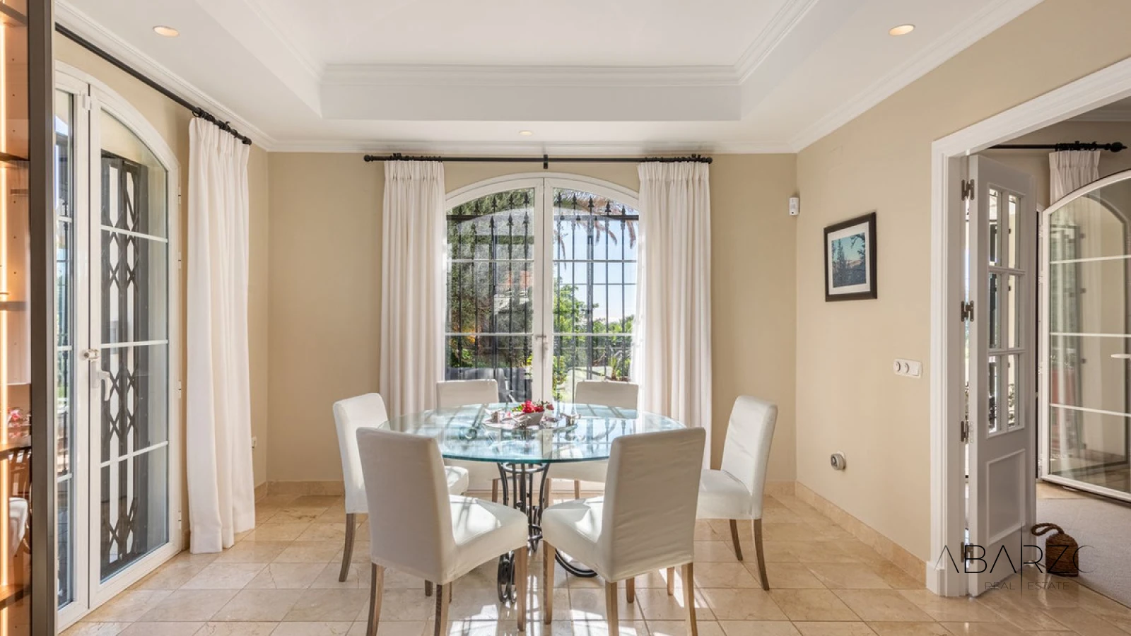 Classic Andalusian Luxury Villa in Marbella's Vega del Colorado with Sea Views — interior, La Quinta, Benahavís (9 of 49)