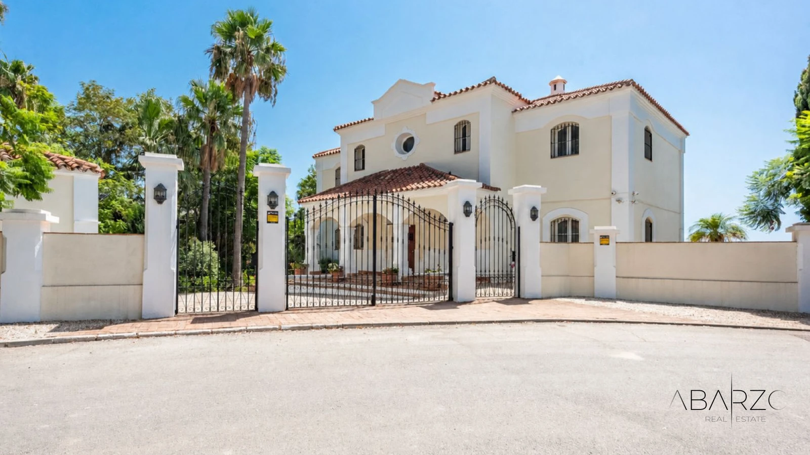 Classic Andalusian Luxury Villa in Marbella's Vega del Colorado with Sea Views — interior, La Quinta, Benahavís (4 of 49)
