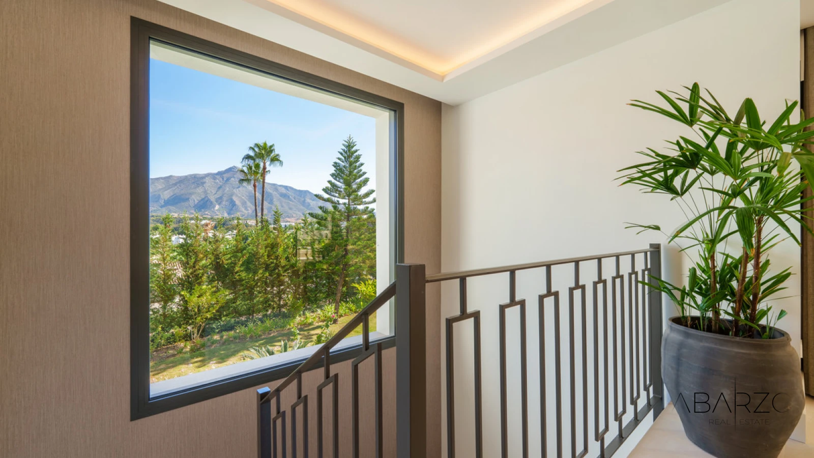 Luxury Villa Brisas 12 with Panoramic Views and Scandinavian Design — interior, Nueva Andalucía, Marbella (28 of 46)
