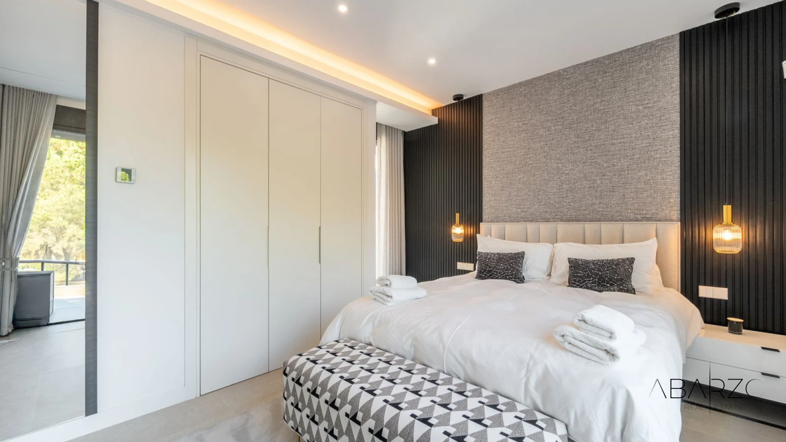 Key Ready Designer Villa in Elviria with Private Heated Pool and Prime Location — interior, Marbella East, Marbella (48 of 49)