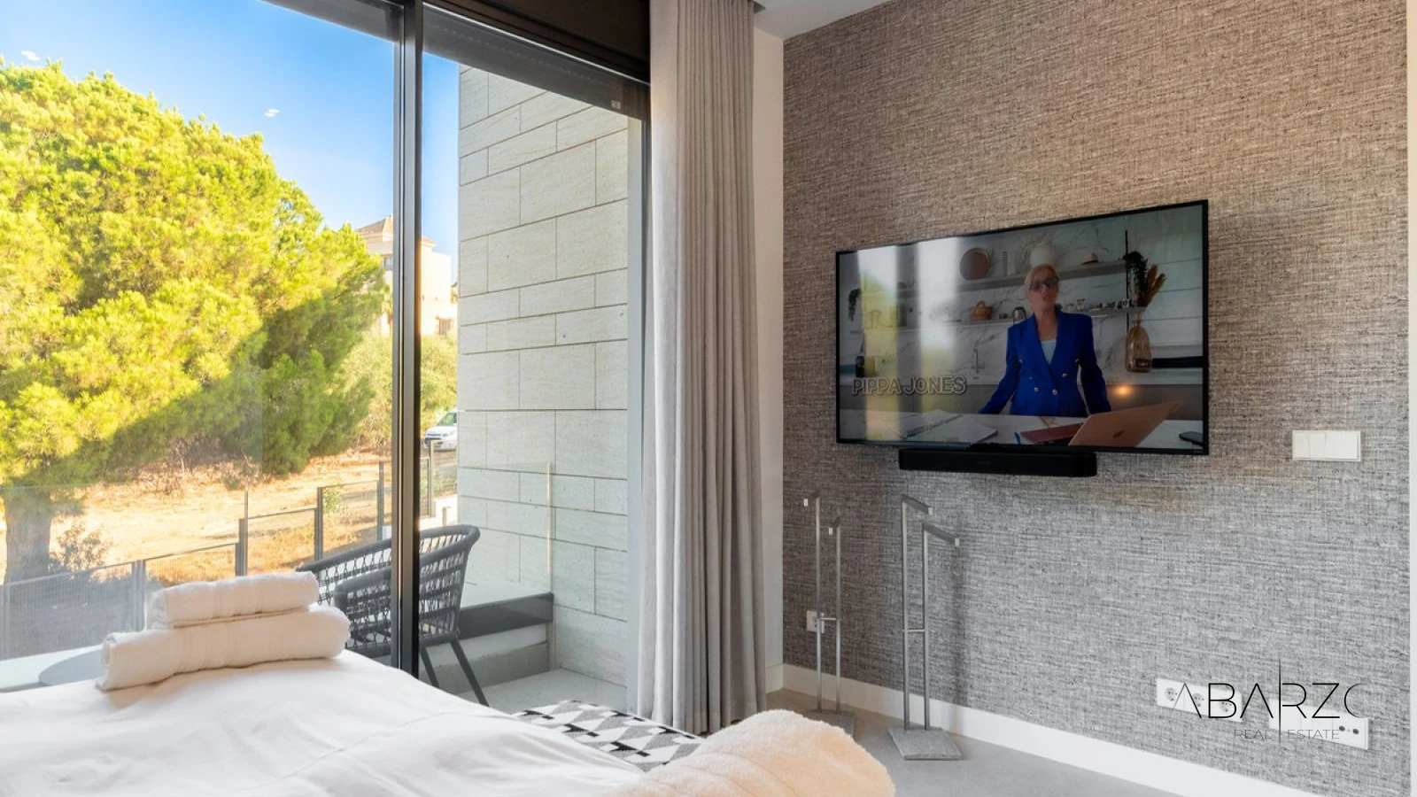Key Ready Designer Villa in Elviria with Private Heated Pool and Prime Location — interior, Marbella East, Marbella (23 of 49)