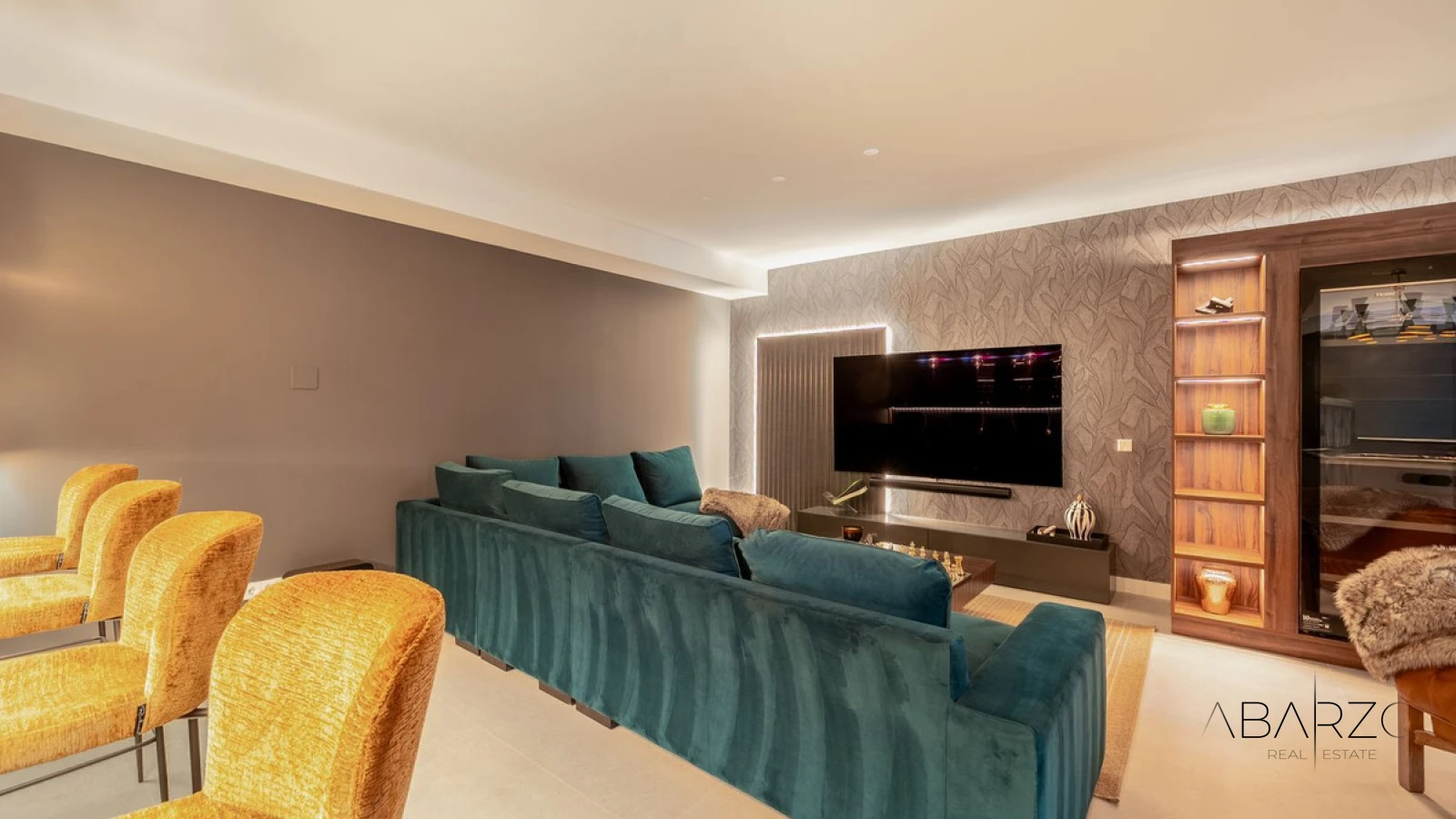 Key Ready Designer Villa in Elviria with Private Heated Pool and Prime Location — interior, Marbella East, Marbella (39 of 49)