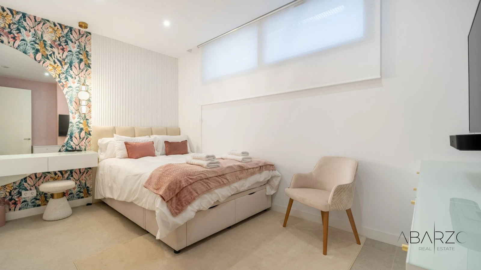 Key Ready Designer Villa in Elviria with Private Heated Pool and Prime Location — interior, Marbella East, Marbella (31 of 49)