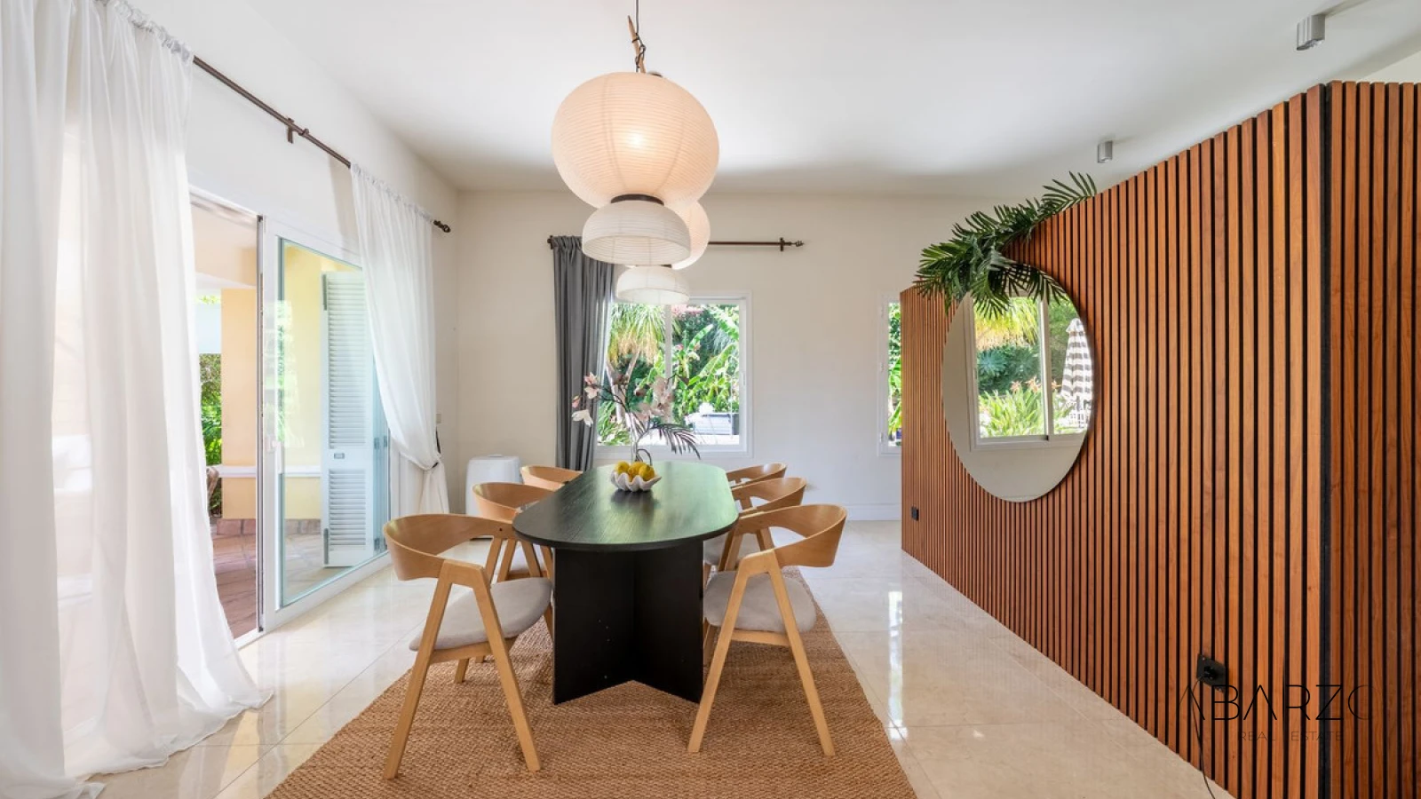 Villa with Garden and Expansion Potential in Los Almendros, Benahavís — interior, Los Arqueros, Benahavís (13 of 27)