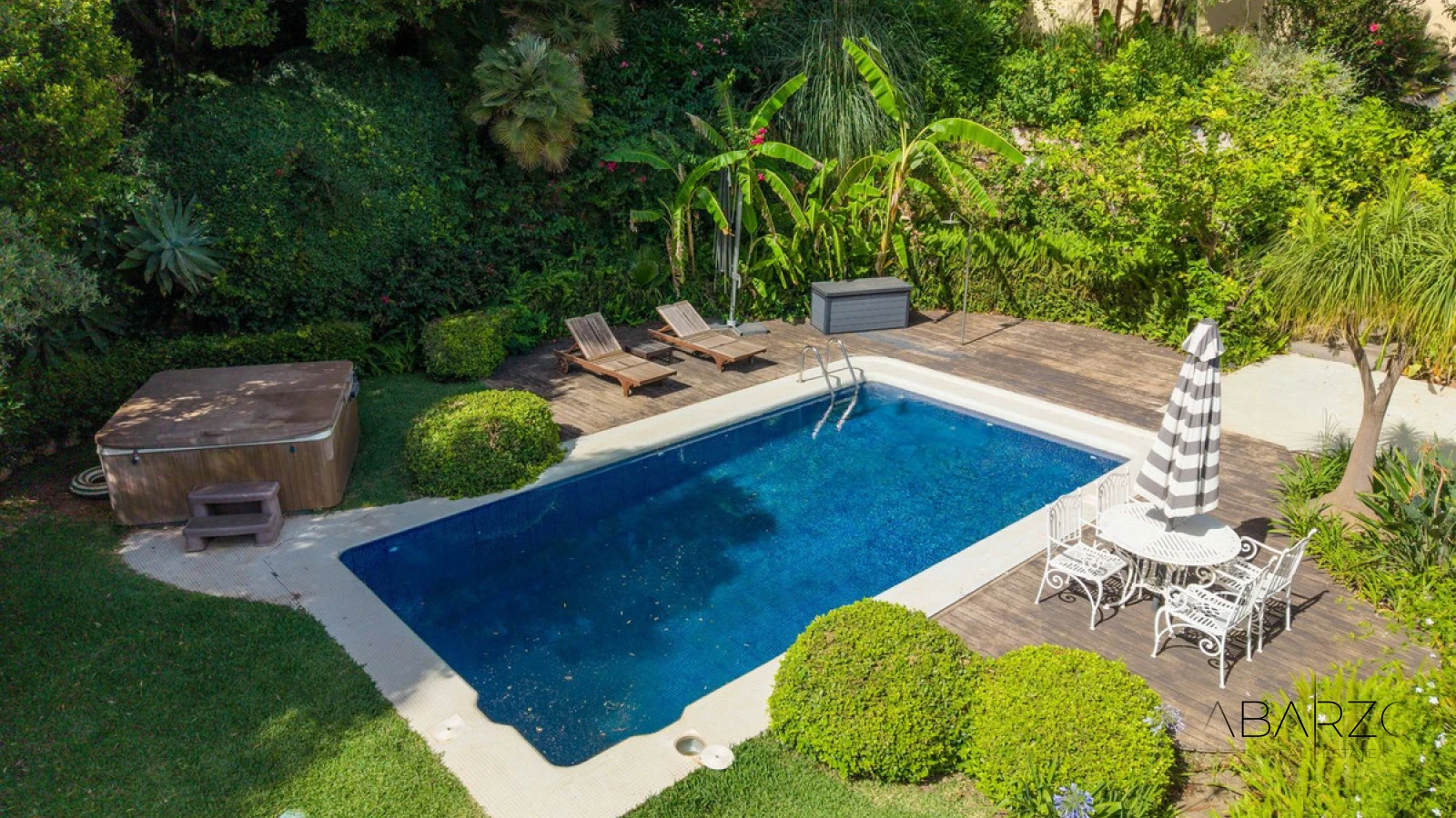 Villa with Garden and Expansion Potential in Los Almendros, Benahavís — interior, Los Arqueros, Benahavís (6 of 27)