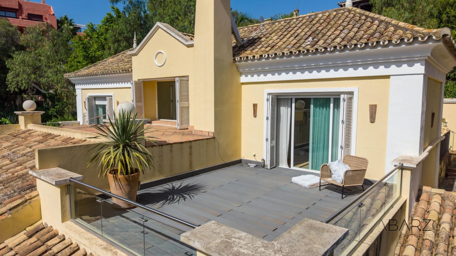 Villa with Garden and Expansion Potential in Los Almendros, Benahavís — interior, Los Arqueros, Benahavís (2 of 27)